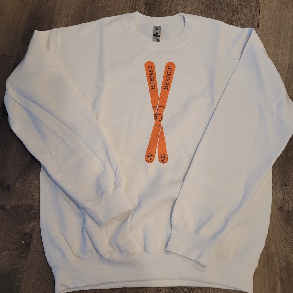 HER Skis Boutique Collection Crew Neck Sweatshirt NEW